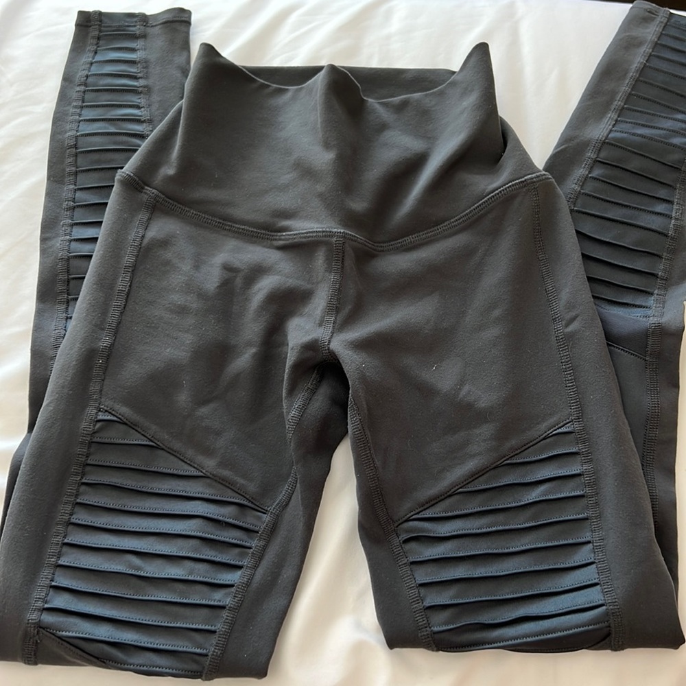 Alo yoga MOTO leggings